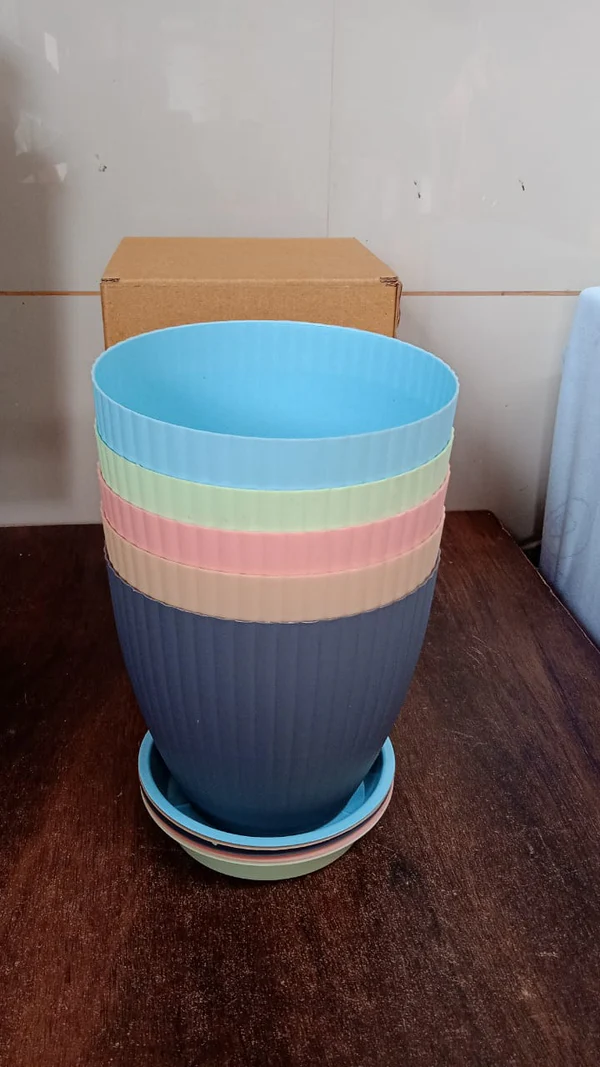 Premium 5-Piece Flower Pot Set with Matching Trays - Image 4